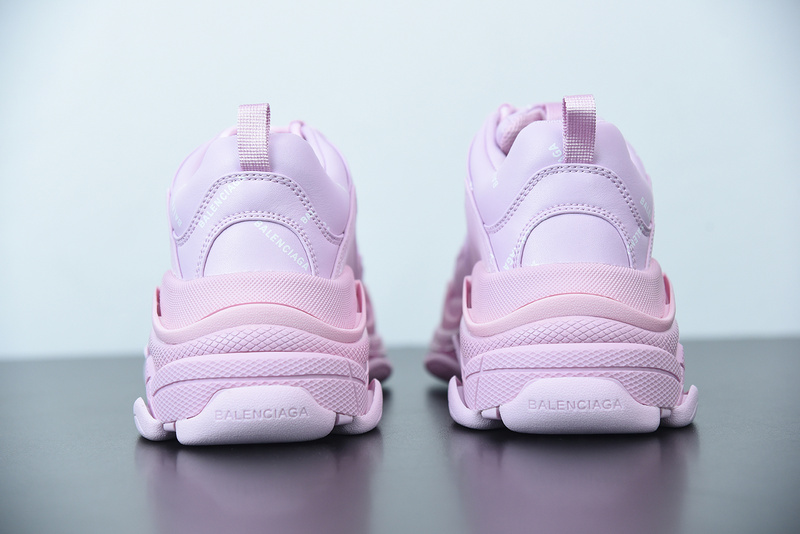 Ba*len*cia*ga triple s