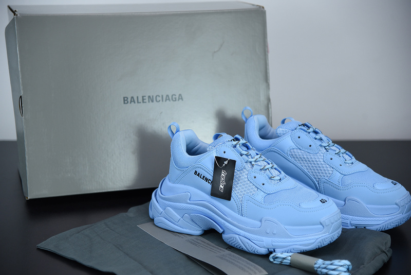 Ba*len*cia*ga triple s