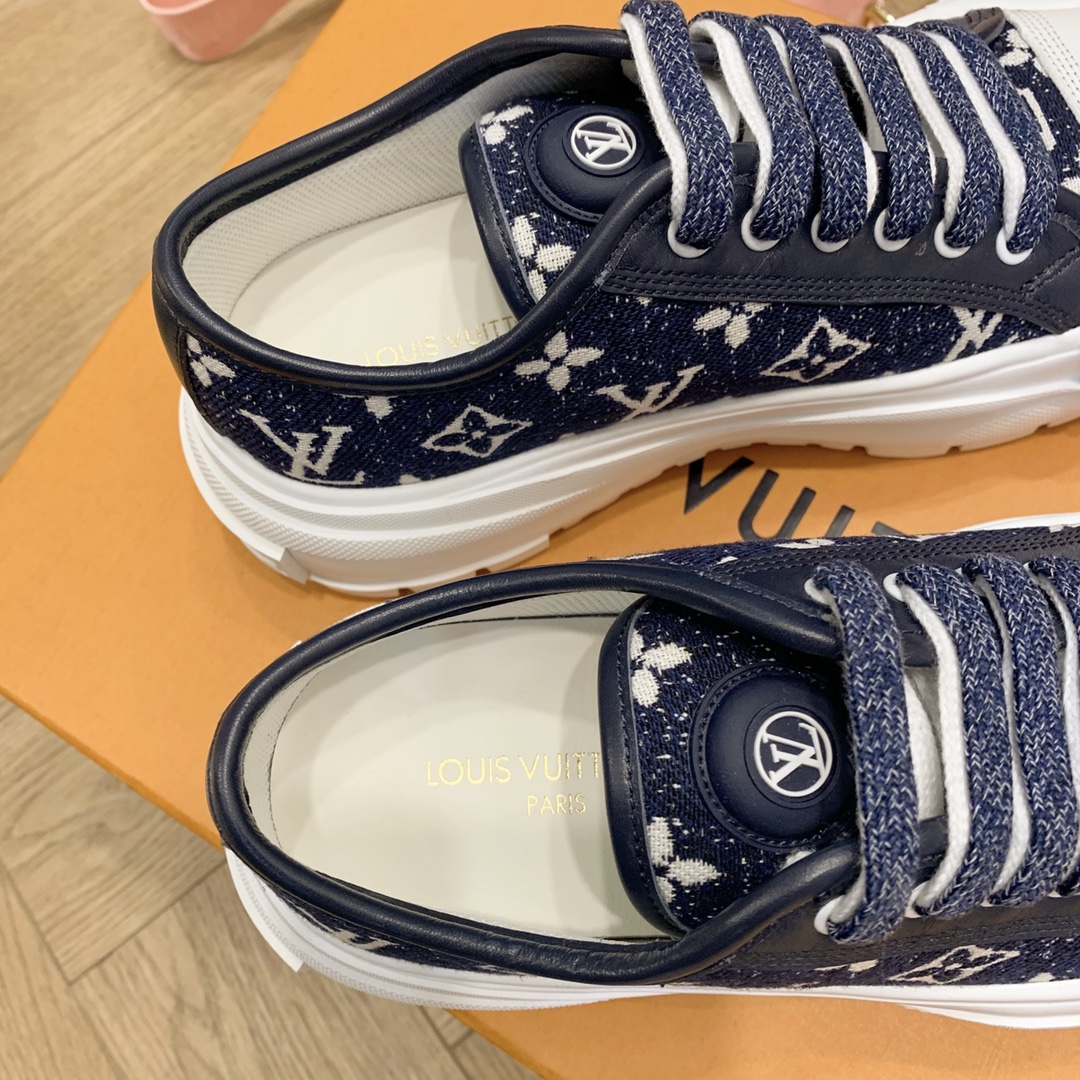 l**is V*t*n sneakers(eu35-eu41)