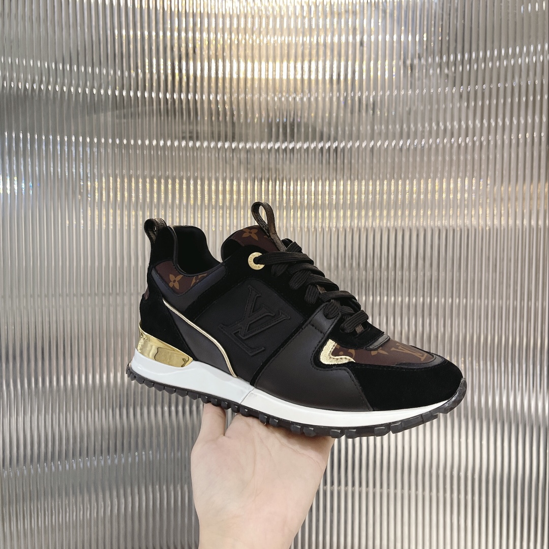 l**is V*t*n sneakers(eu35-eu41)