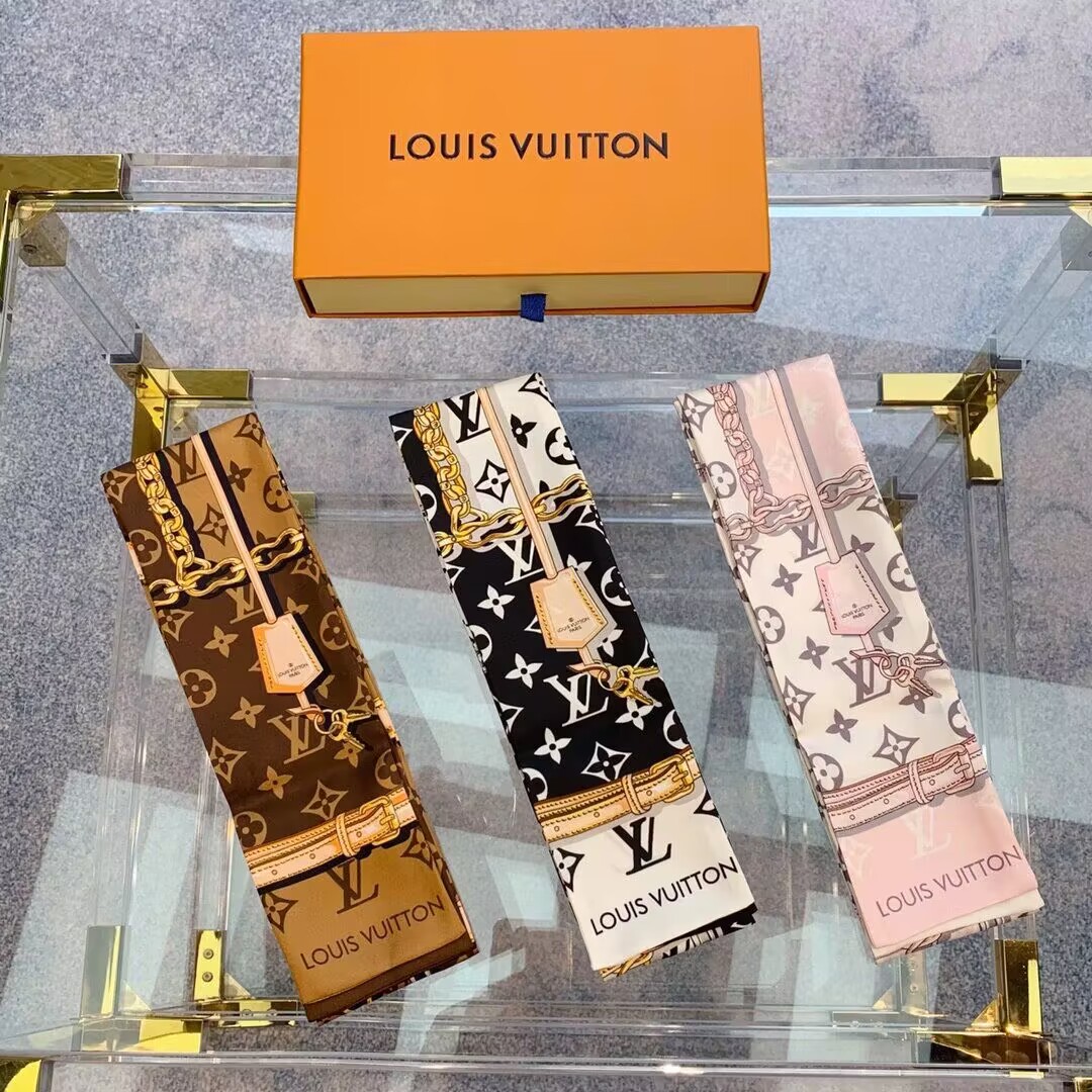 l**is V*t*n hair band