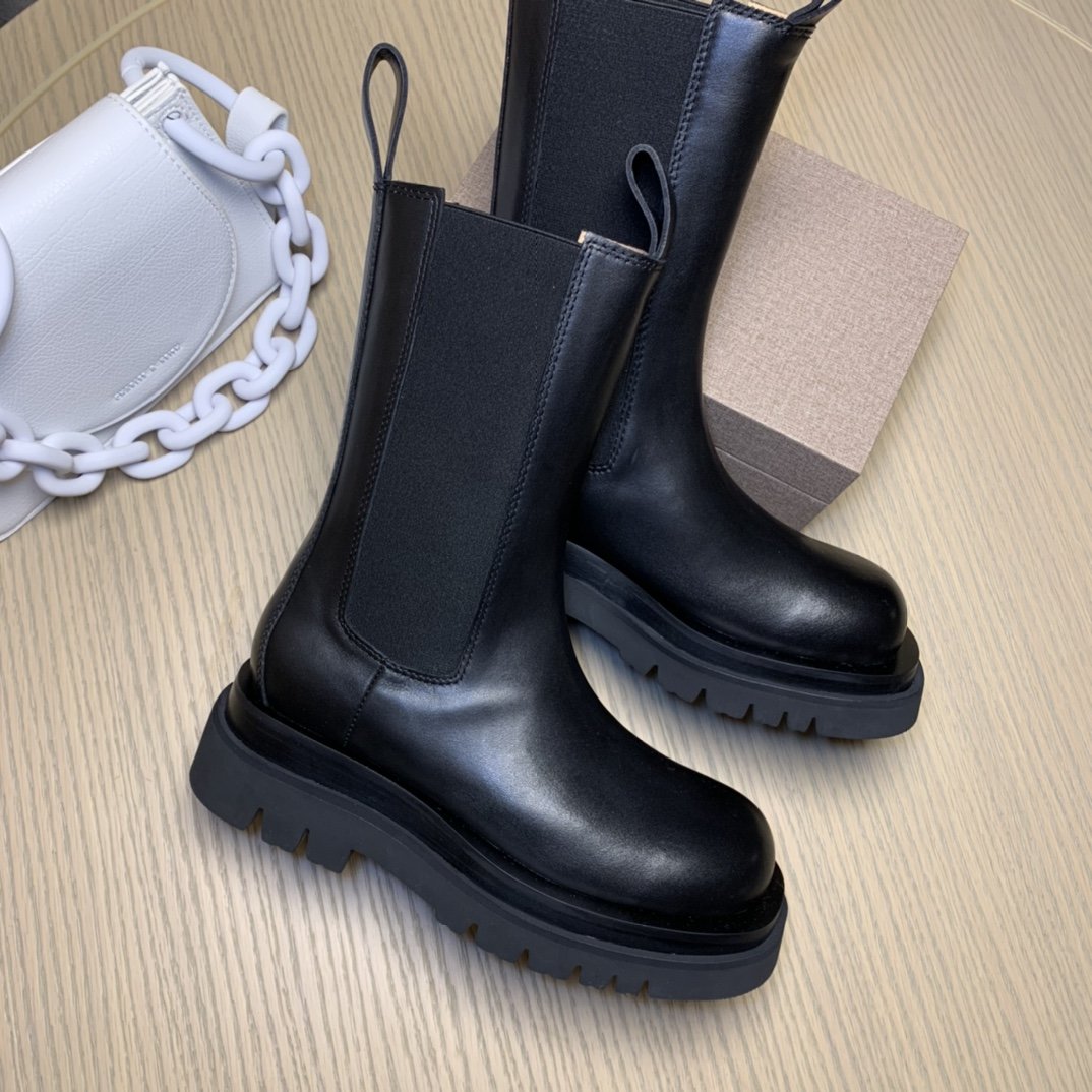 Bo*te*ga ve*ne*ta boots