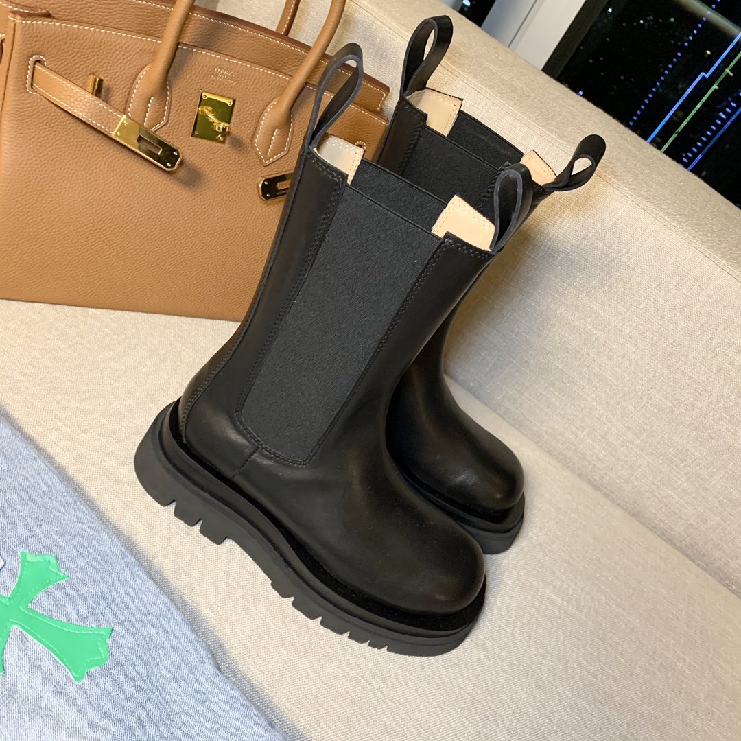 Bo*te*ga ve*ne*ta boots