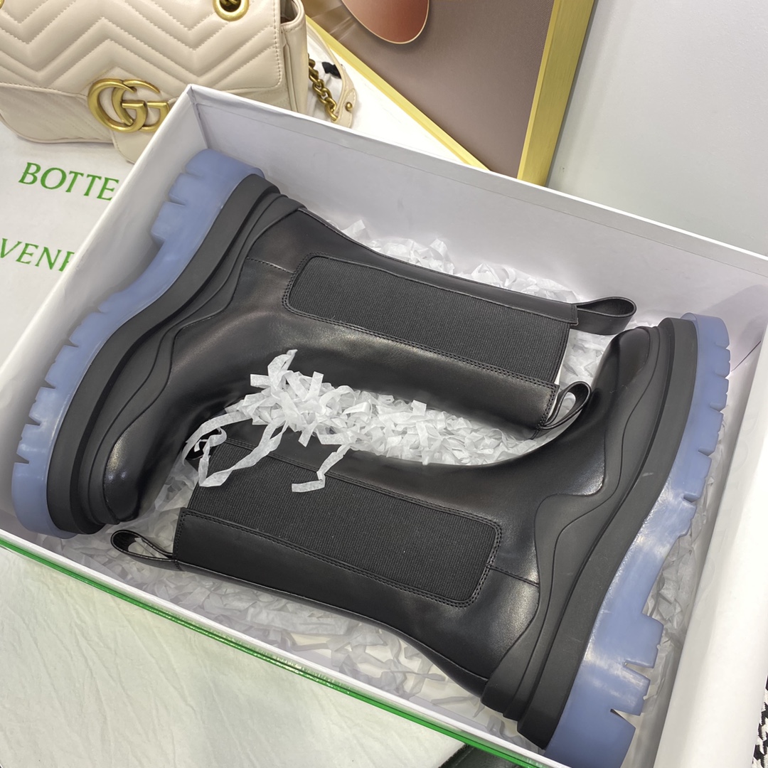 Bo*te*ga ve*ne*ta boots