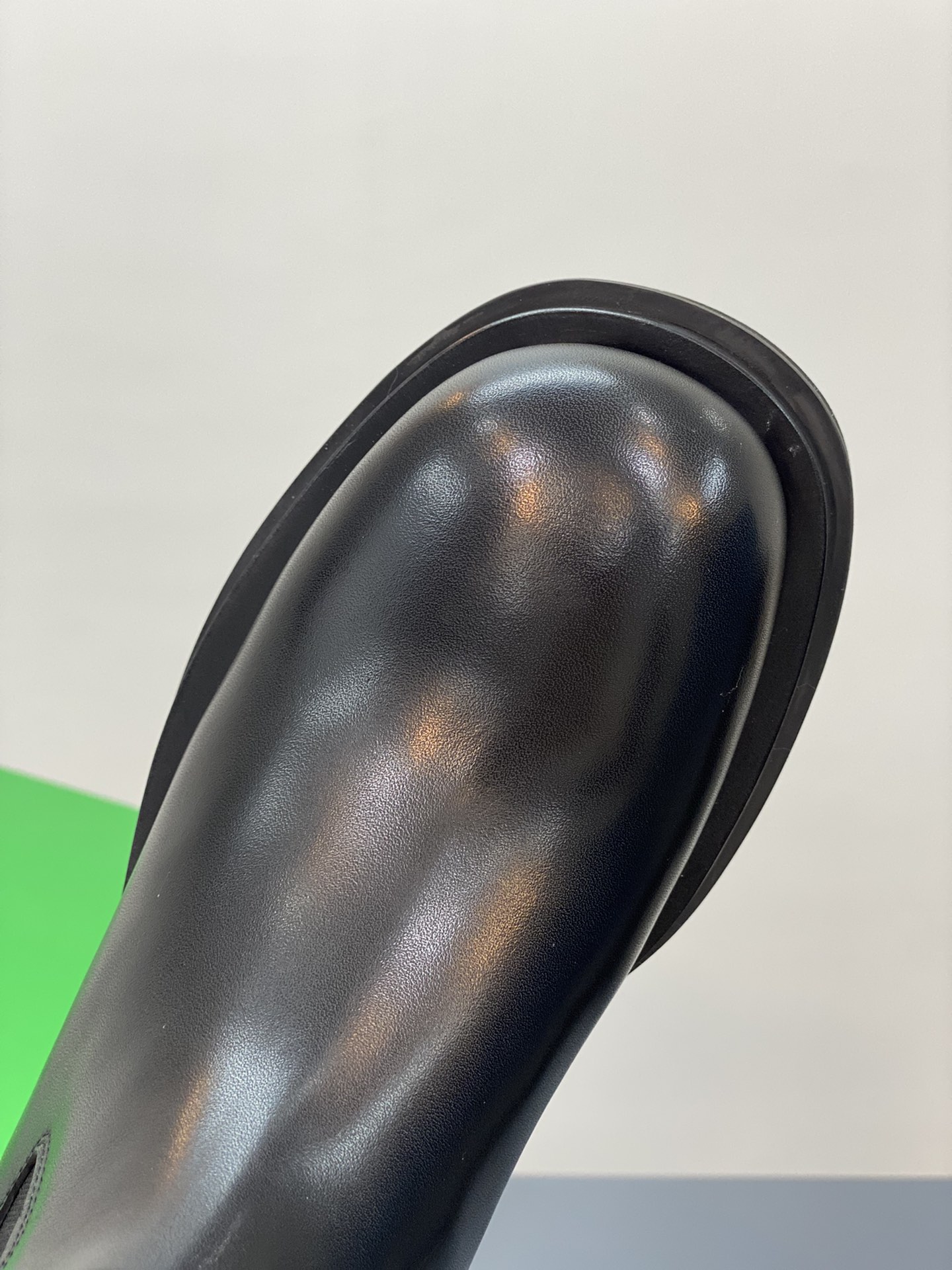 Bo*te*ga ve*ne*ta boots