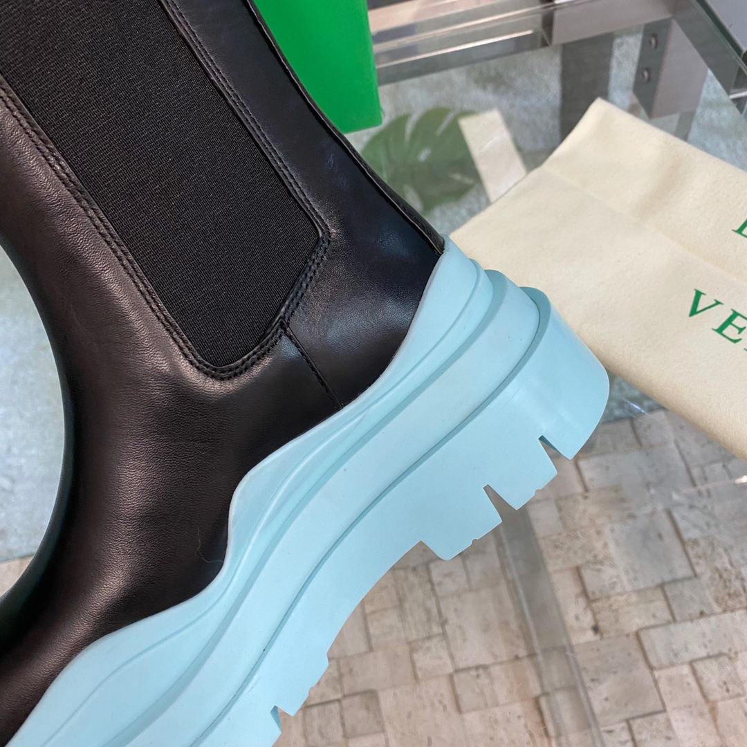 Bo*te*ga ve*ne*ta boots