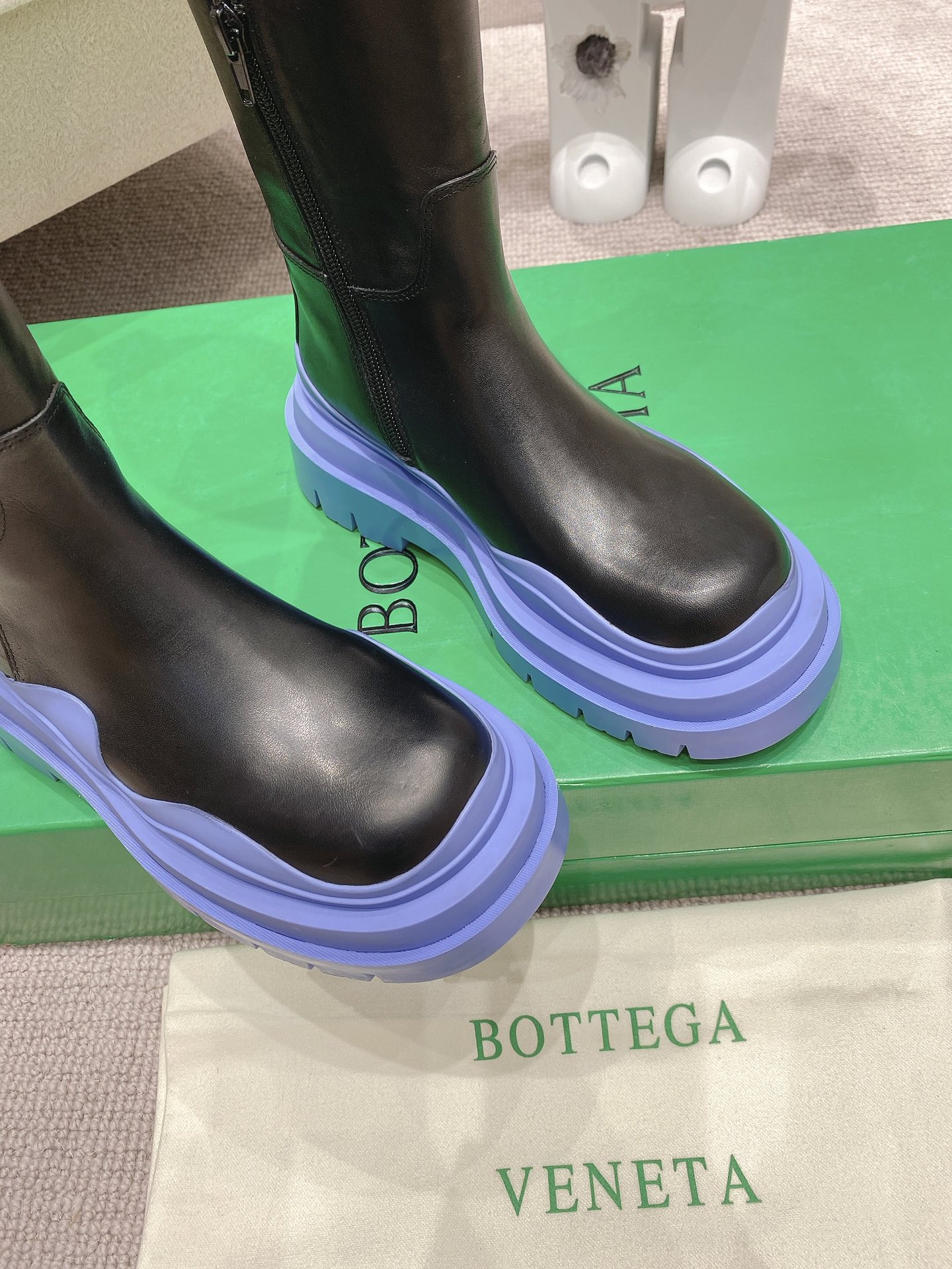 Bo*te*ga ve*ne*ta boots
