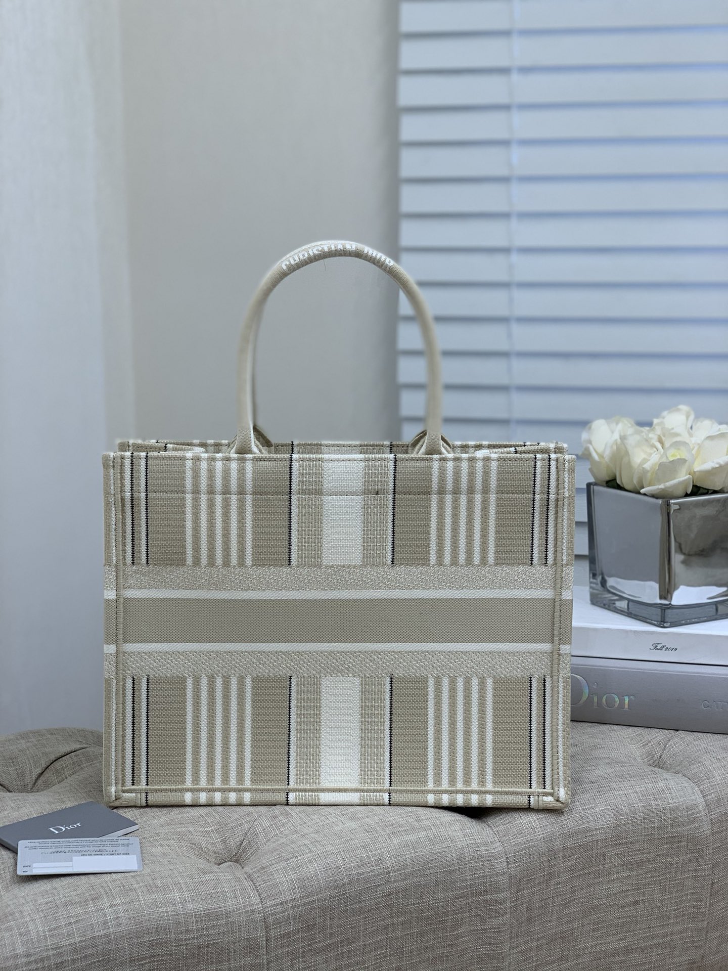 D*or small book tote-36.5cm