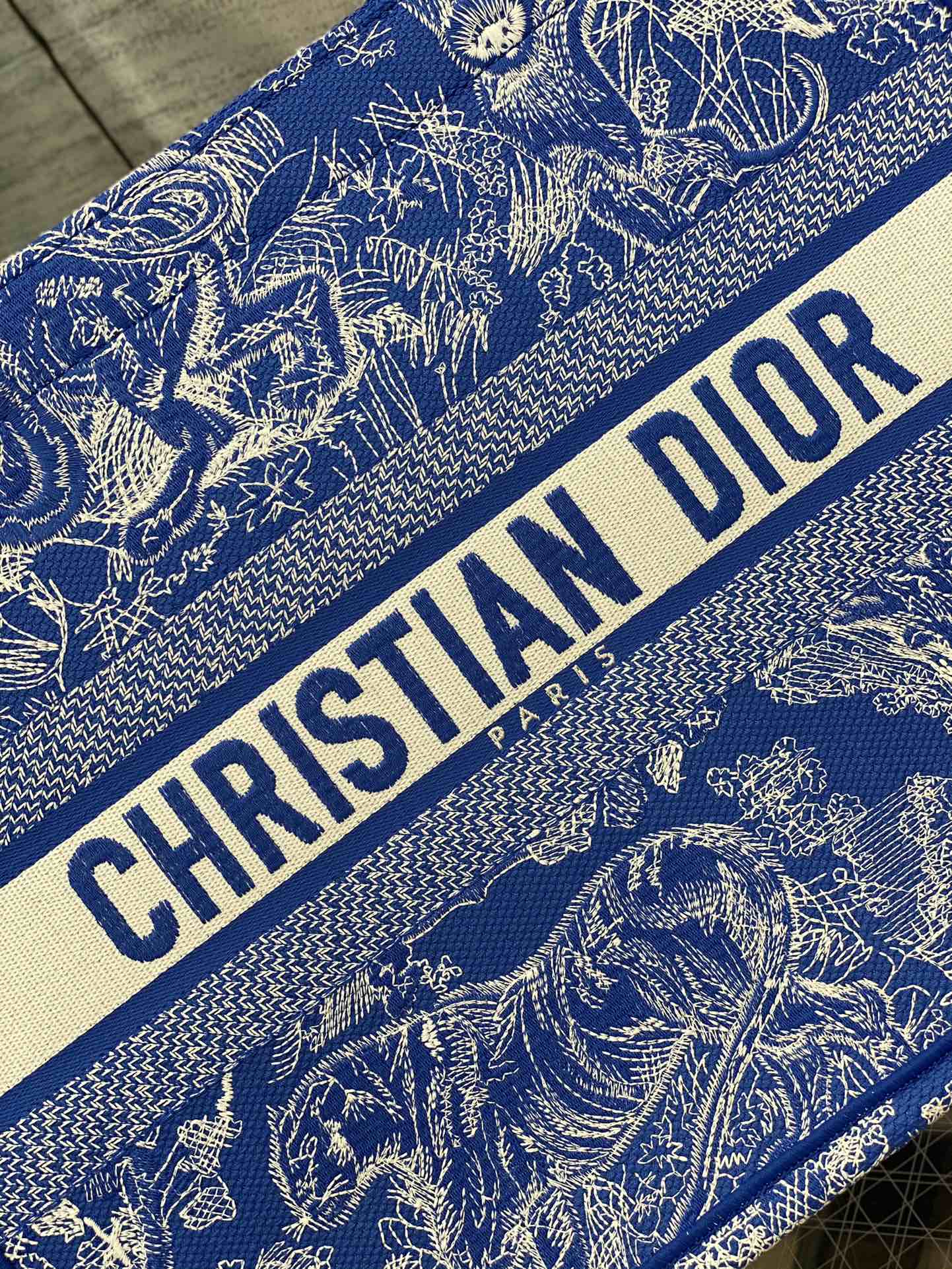 D*or small book tote-36.5cm