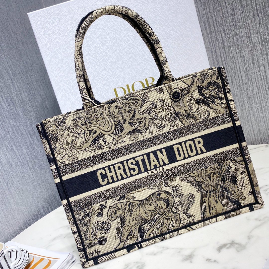 D*or small book tote-36.5cm