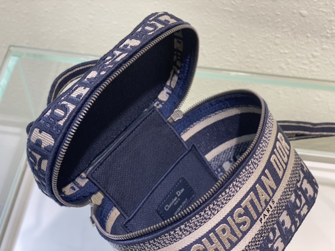 D*or cosmetic bag-18*.5*13*10.5cm