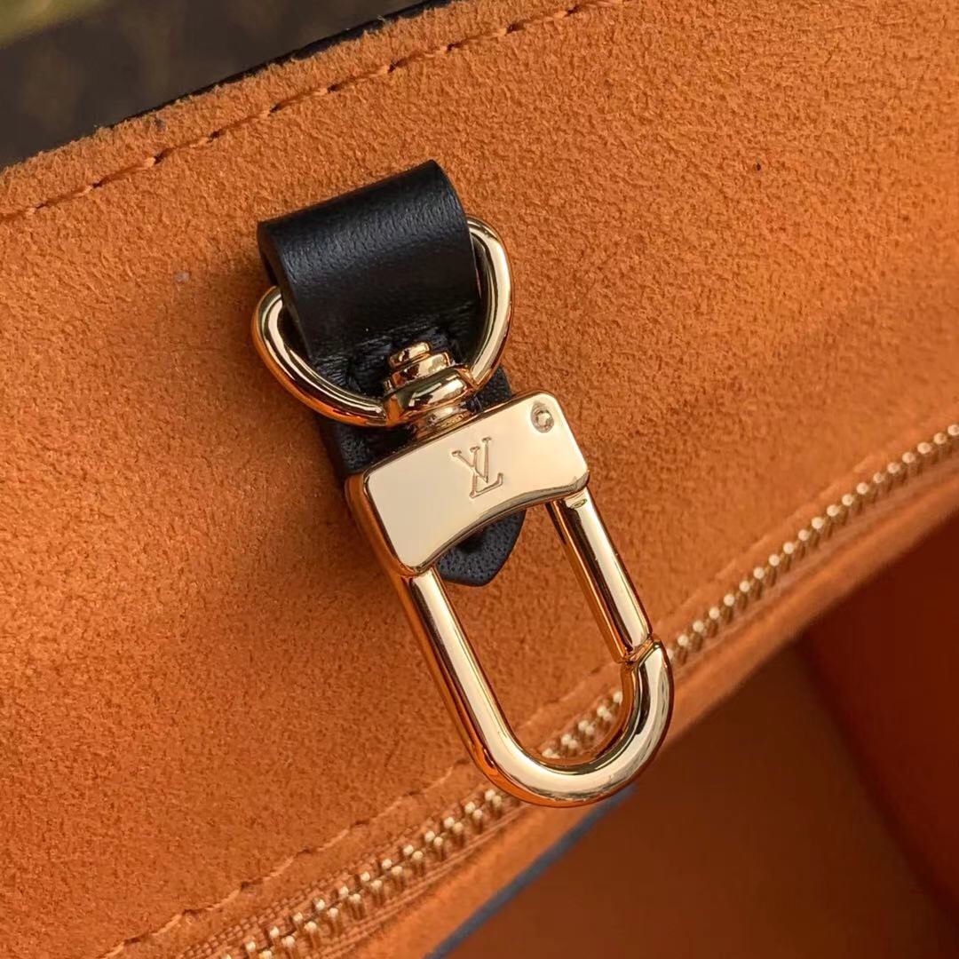 l**is V*t*n onthego handbag-28*11*19cm