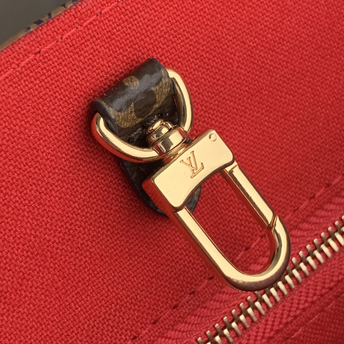 l**is V*t*n mini onthego handbag-25*19*11.5cm