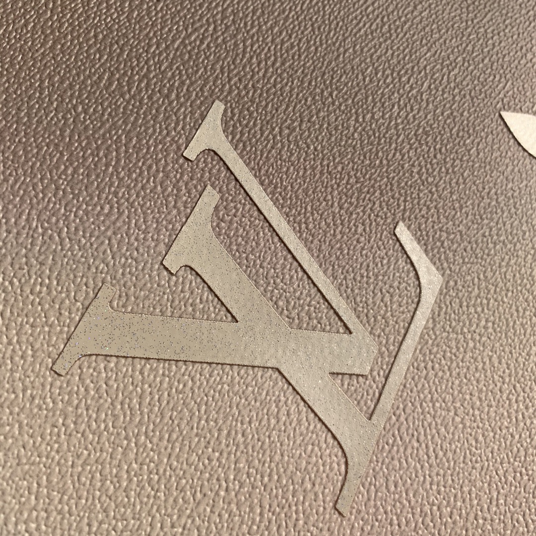 l**is V*t*n onthego handbag-25*19*11.5 cm