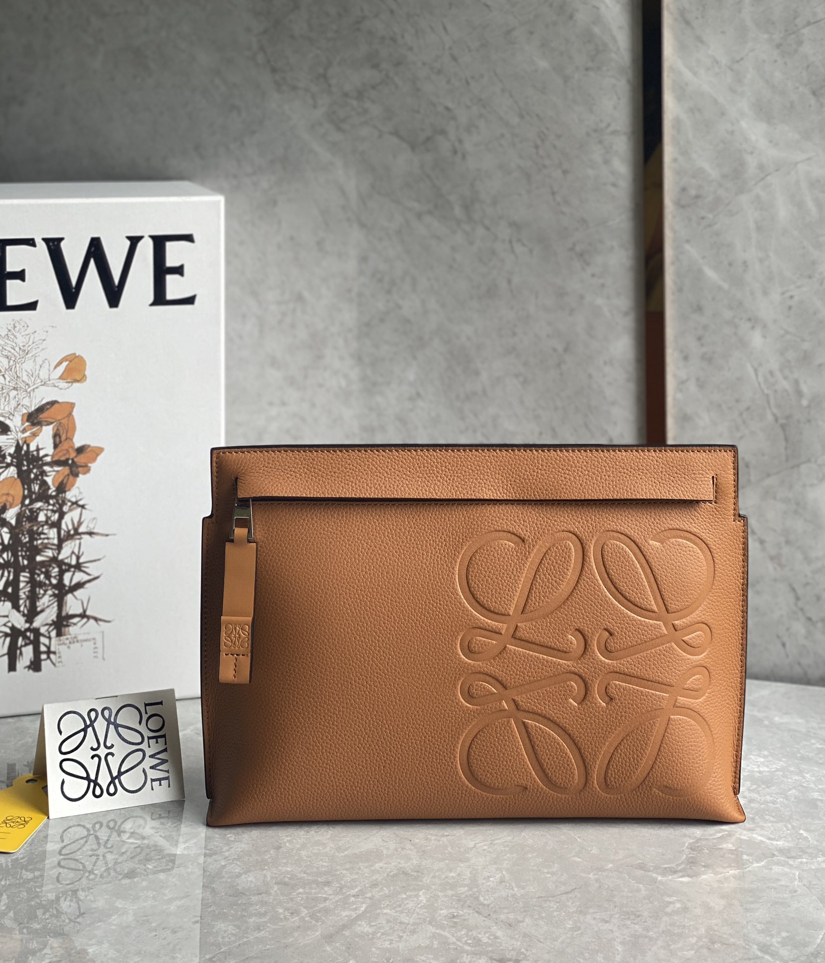 Loewe Pouch-29.5*20CM