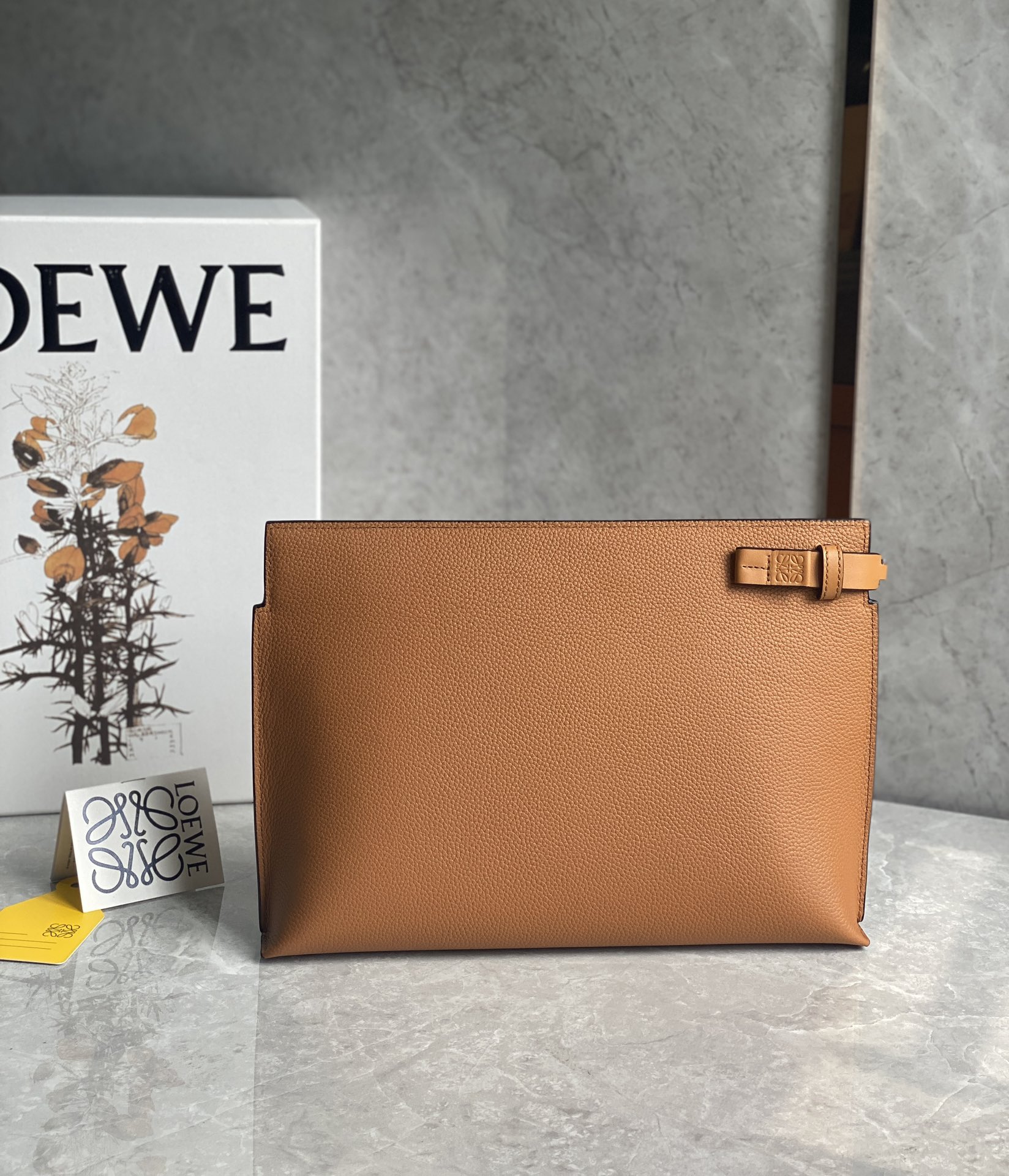 Loewe Pouch-29.5*20CM