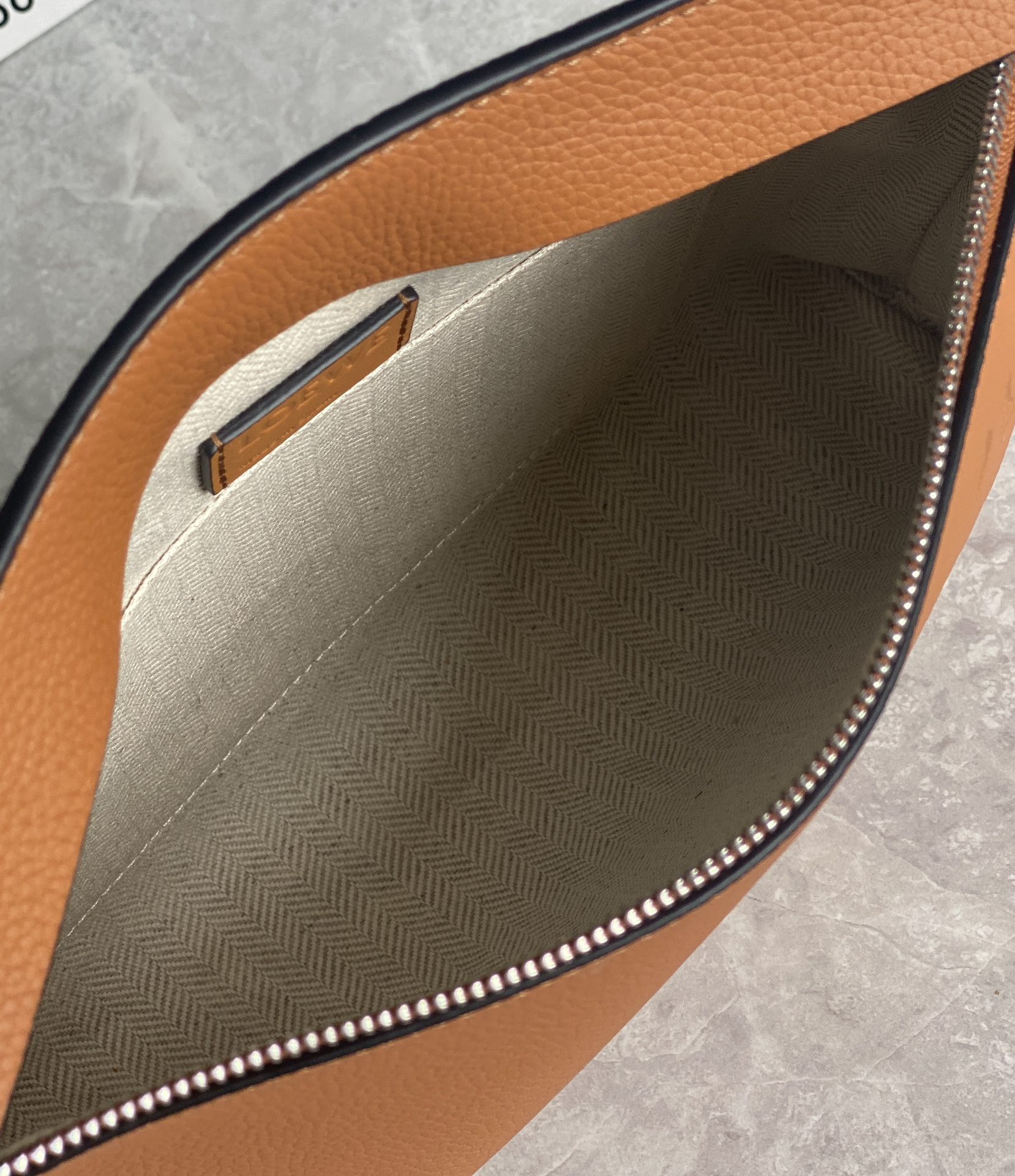 Loewe Pouch-29.5*20CM