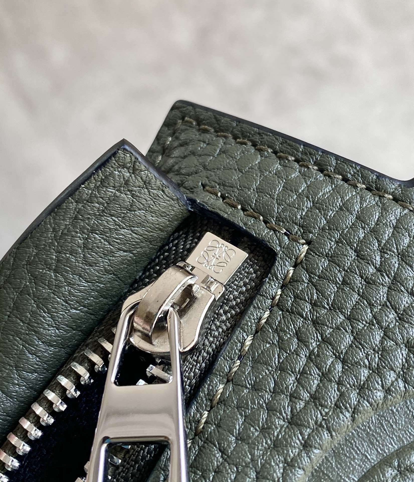 Loewe Pouch-29.5*20CM