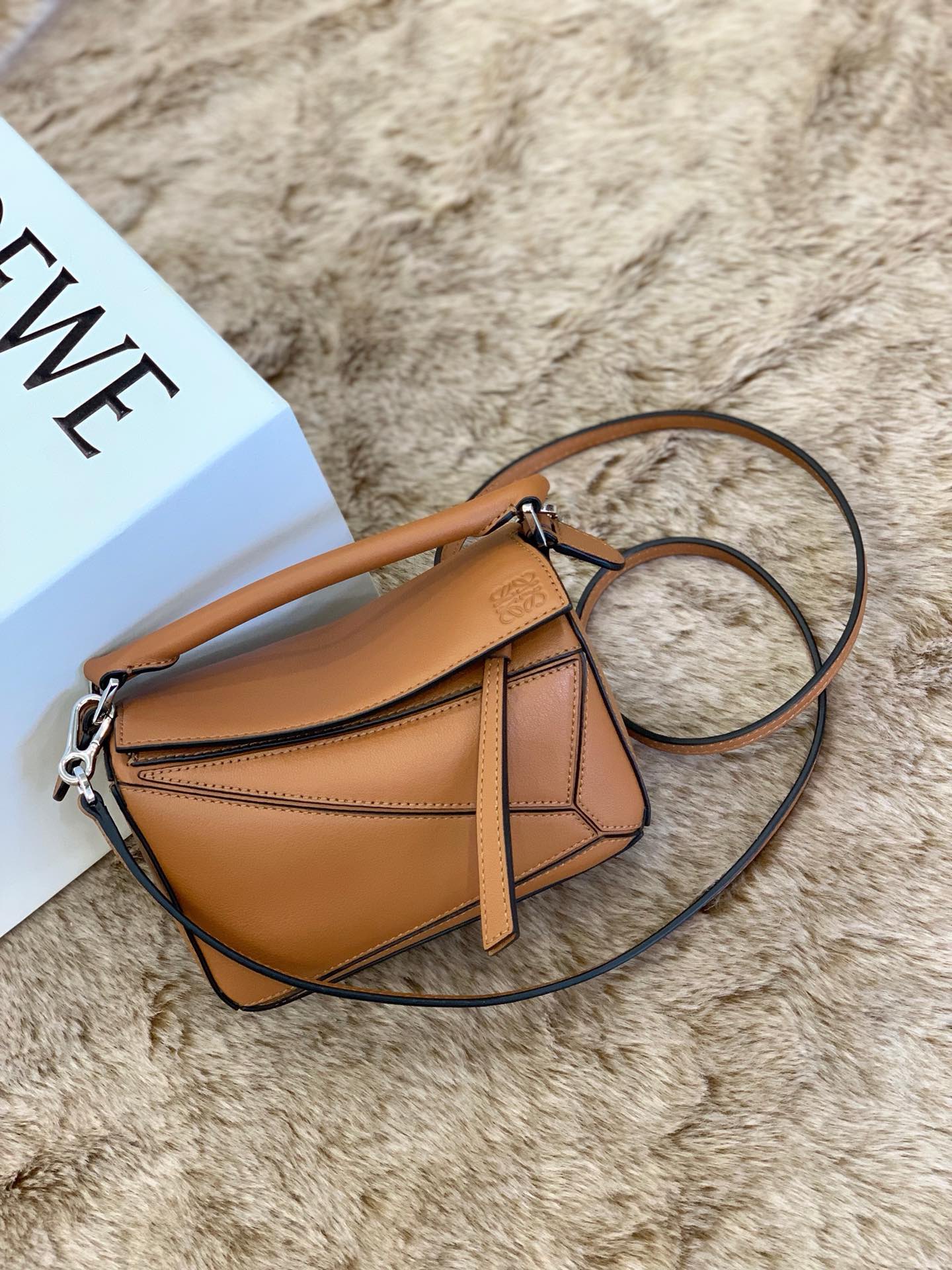 Loewe Puzzle Mini Bag-18*11*7.5CM