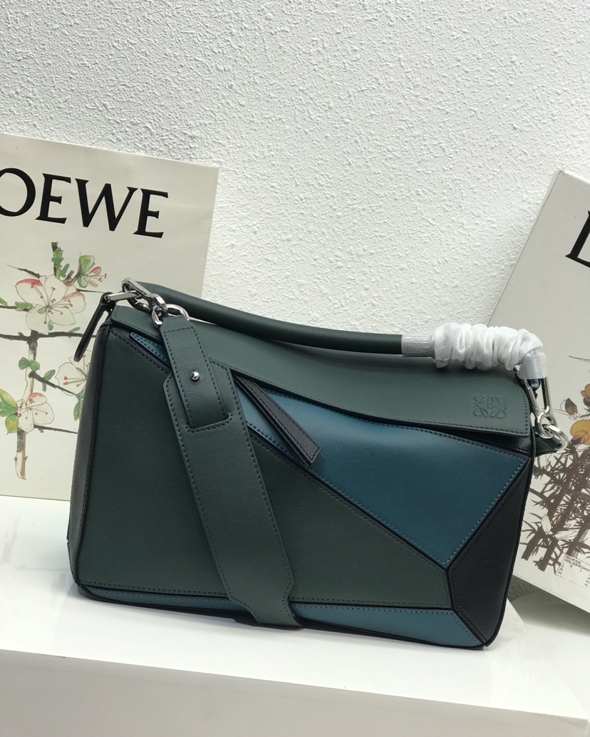 Loewe Puzzle Medium Bag-29*18*12CM
