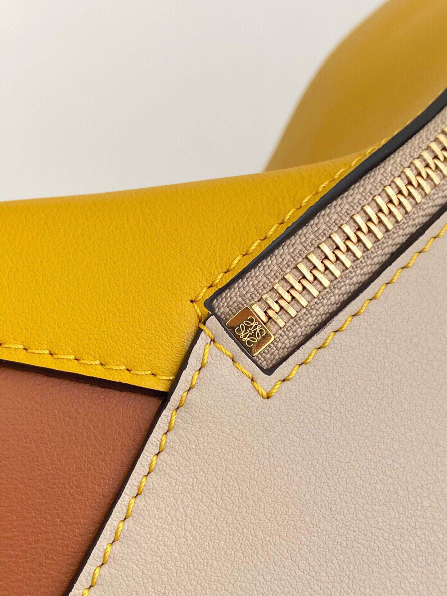 Loewe Puzzle Small Bag-24*10*14CM