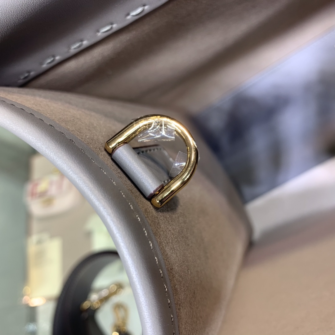 F**di tote-36*17*31cm