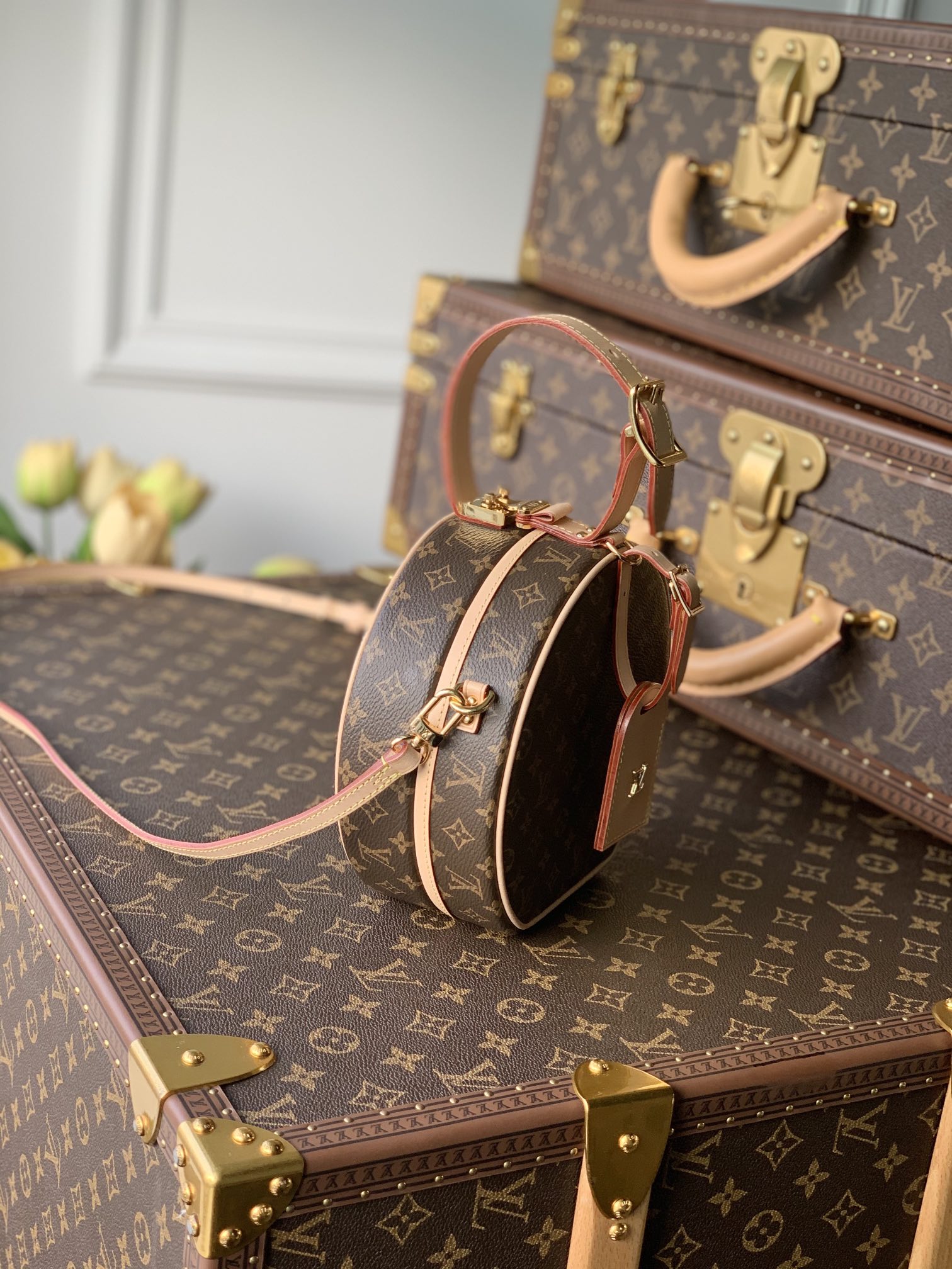 l**is V*t*n petite boite chapeau-18*17*7cm