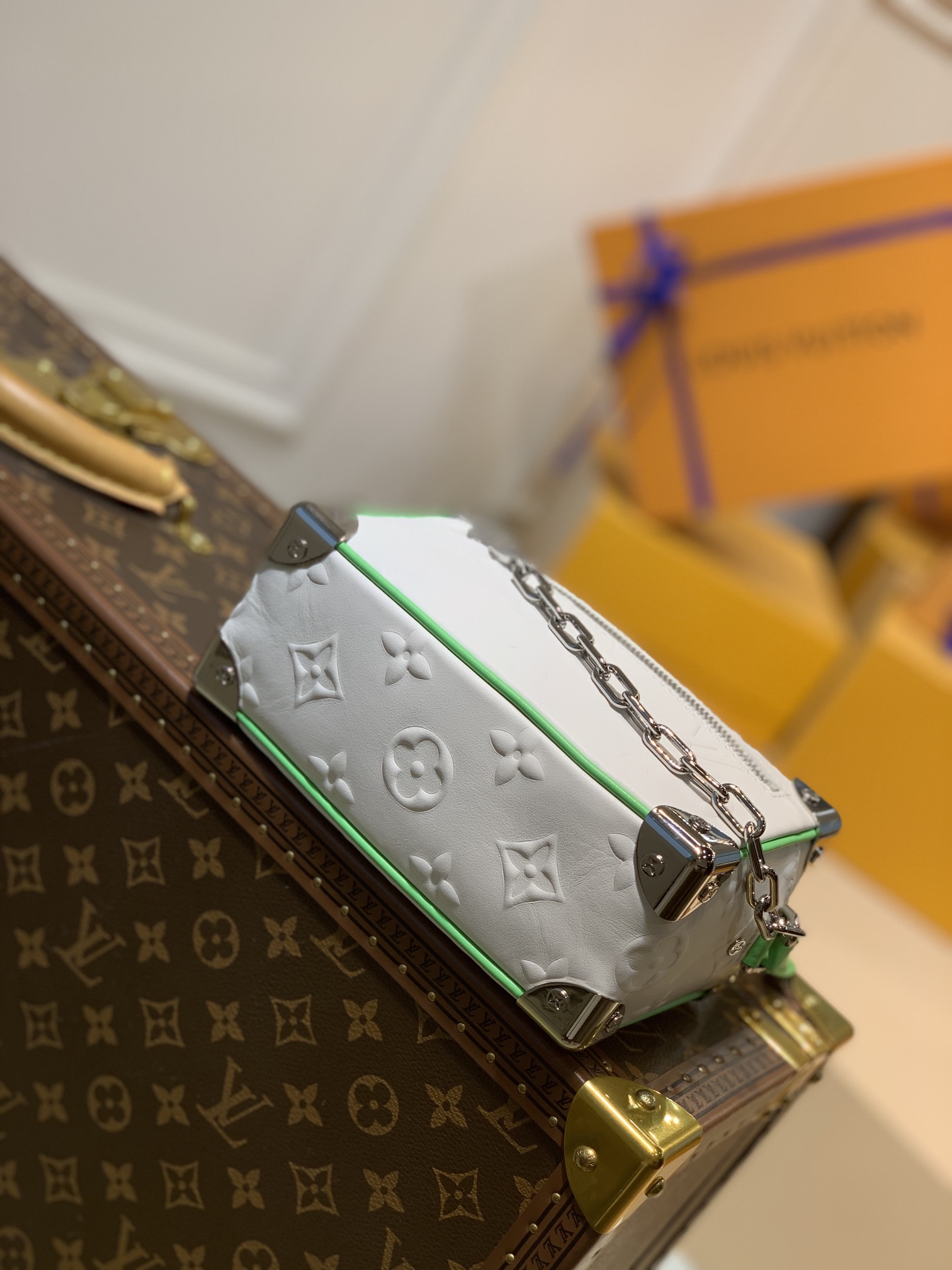 l**is V*t*n mini soft trunk m80033-18.5 x13x8cm