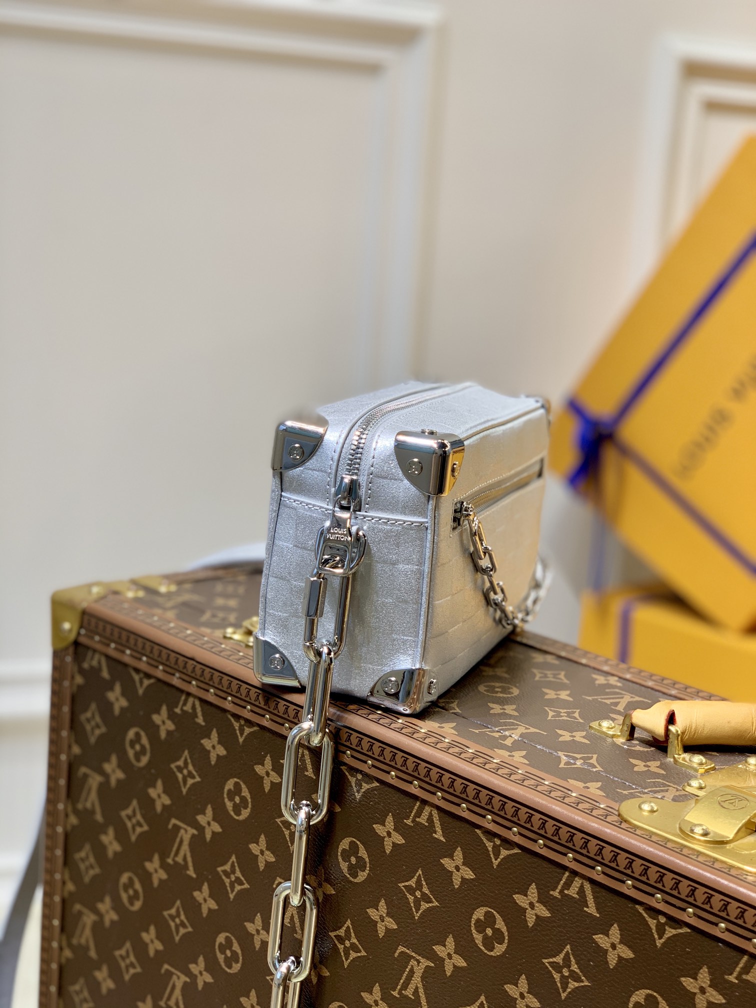 l**is V*t*n mini soft trunk-m59726 -18*13*8m