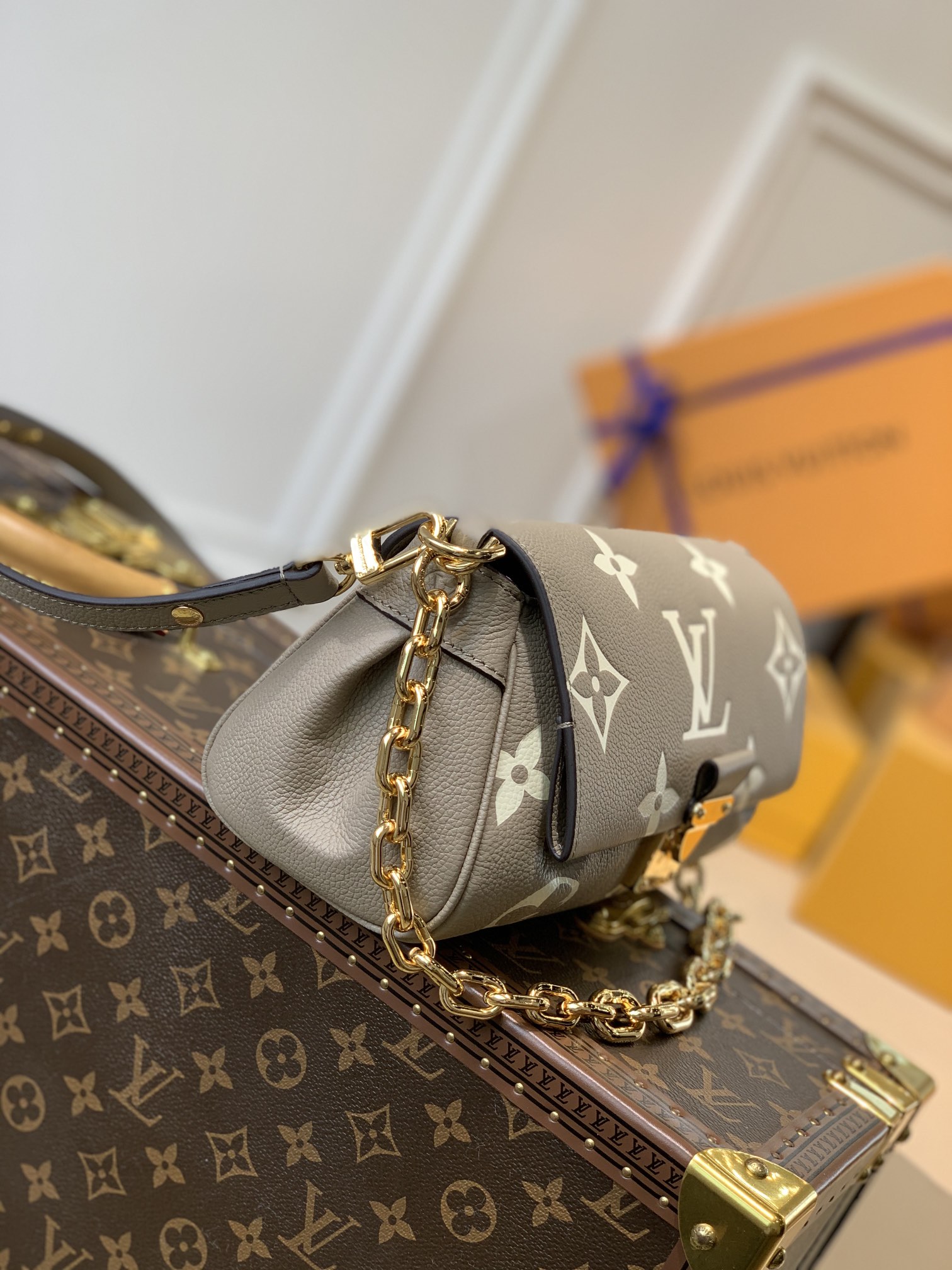 l**is V*t*n favorite m45819-24 x 14 x 9cm