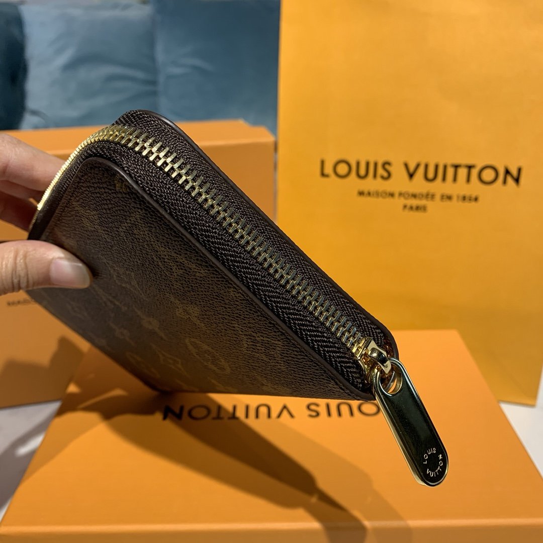 l**is V*t*n zippy wallet n63503-19*10*2cm