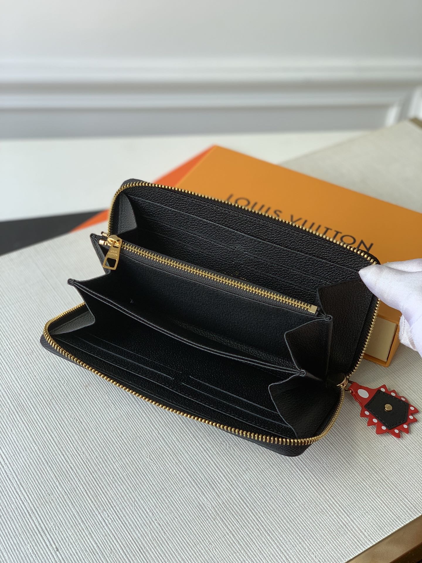 l**is V*t*n zippy wallet m69520-19*10cm