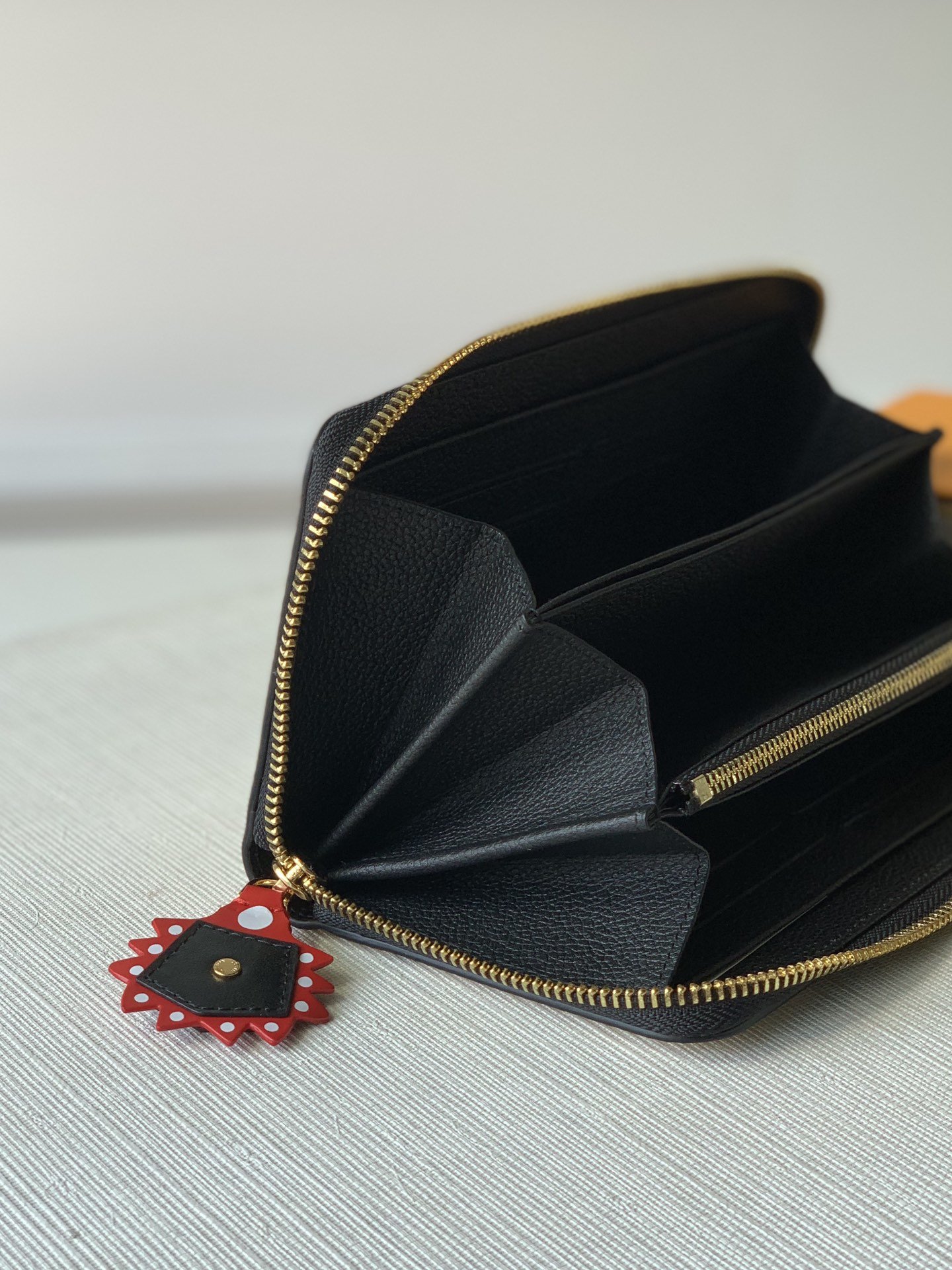 l**is V*t*n zippy wallet m69520-19*10cm