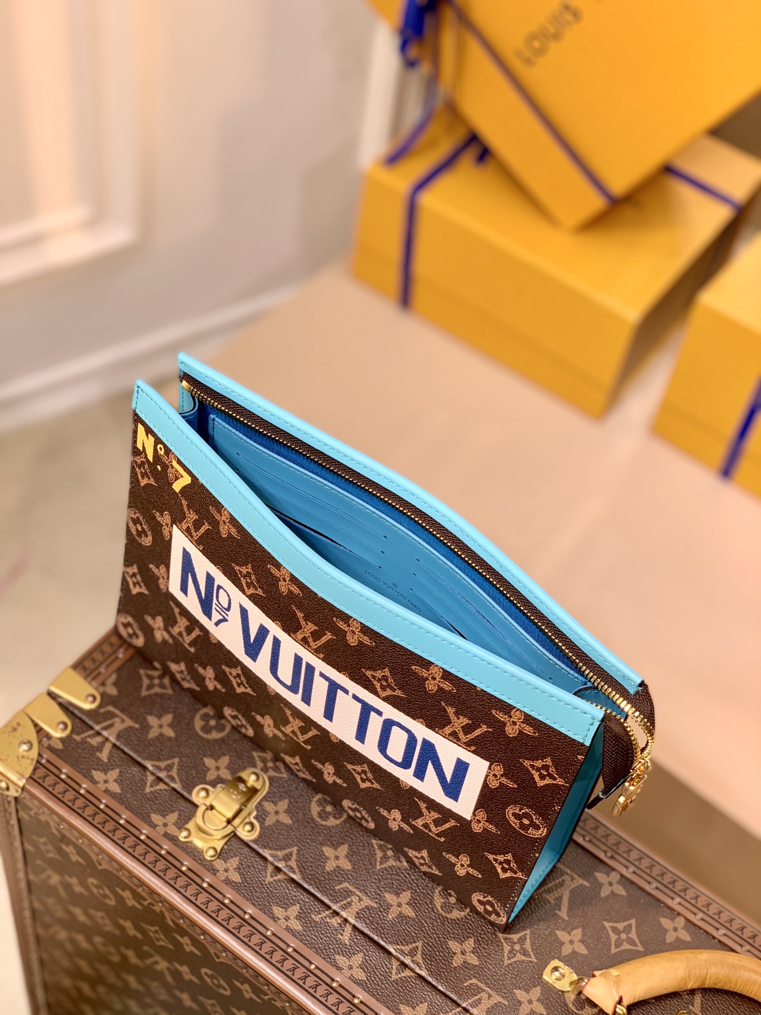 l**is V*t*n m81204 pochette voyage-27*21*6cm