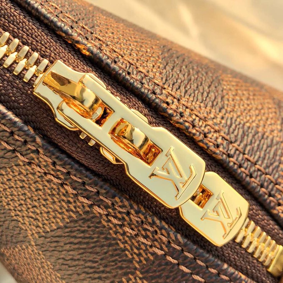 l**is V*t*n neo alma pm-32×24×15cm