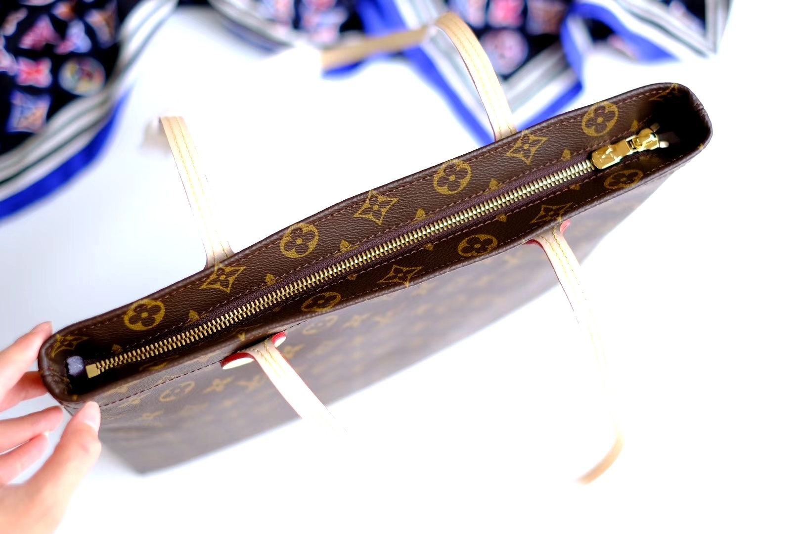 l**is V*t*n carry it bag-m45199-37*38*3cm