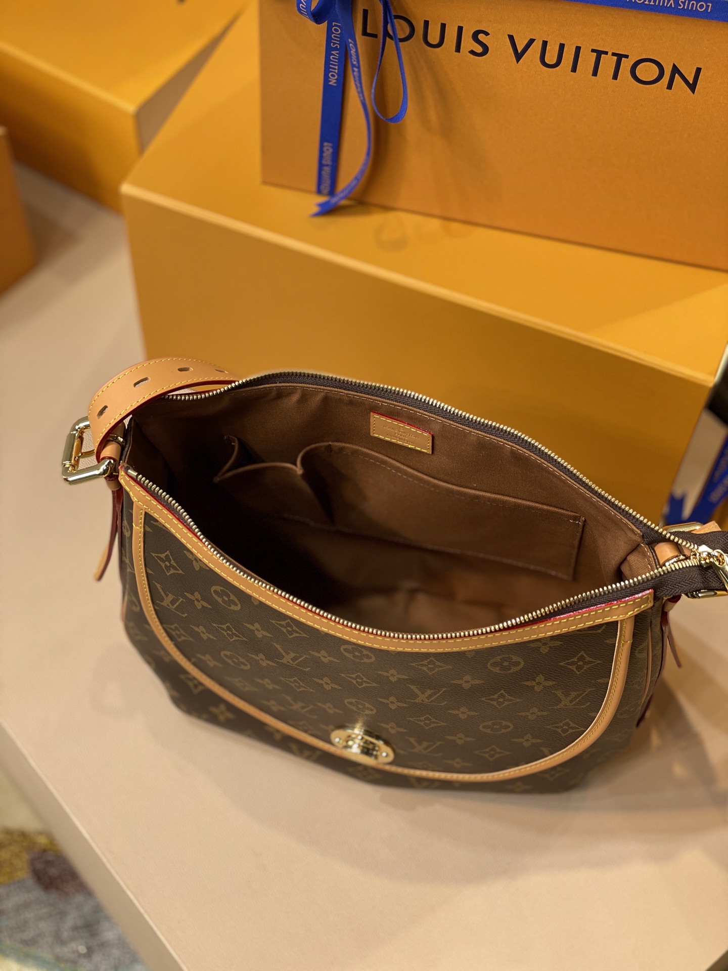 l**is V*t*ntulum bag- m40075-34x28x14cm