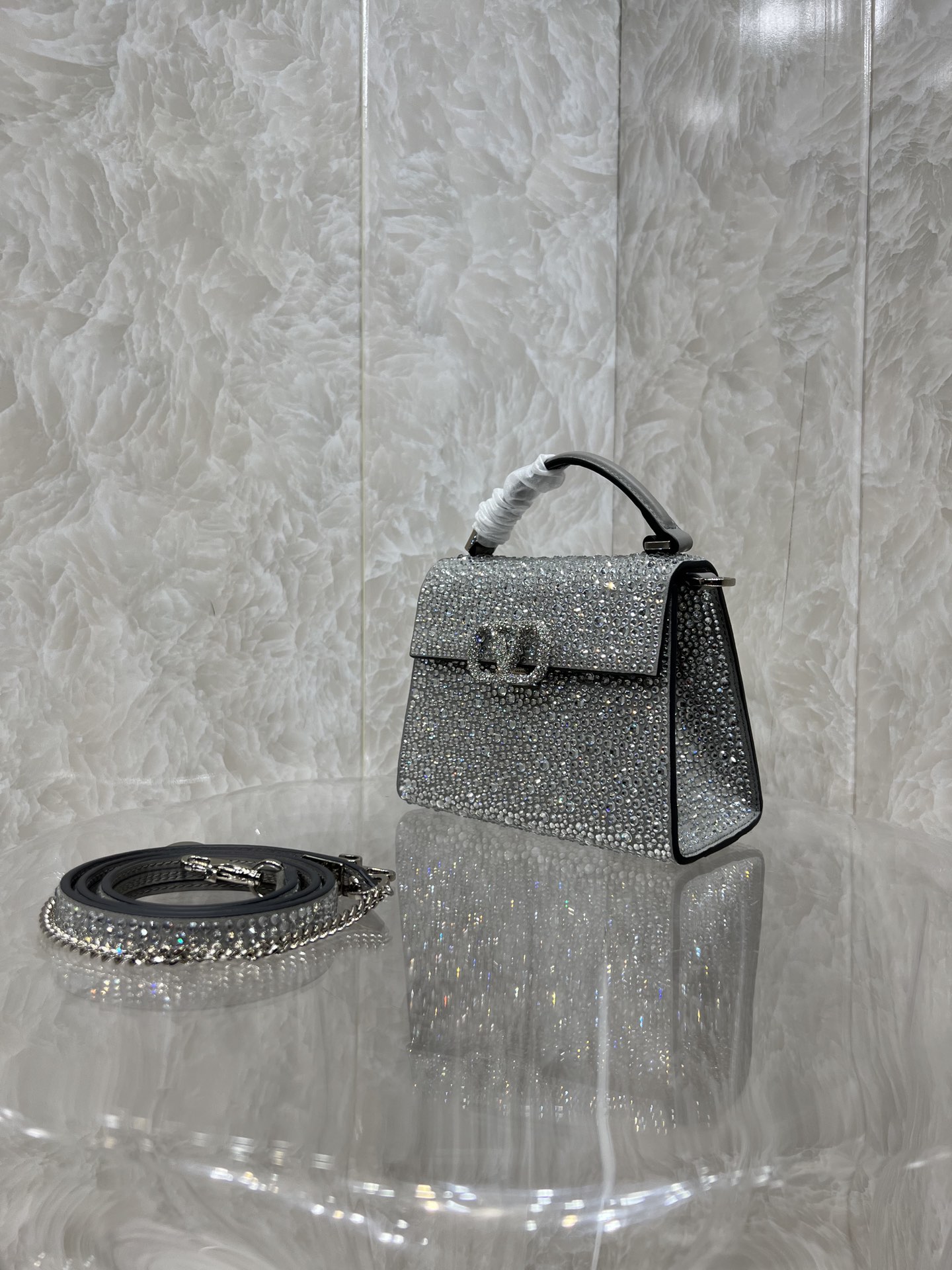 Valentino Vlogo Signature Chain Bag-19*13*9CM