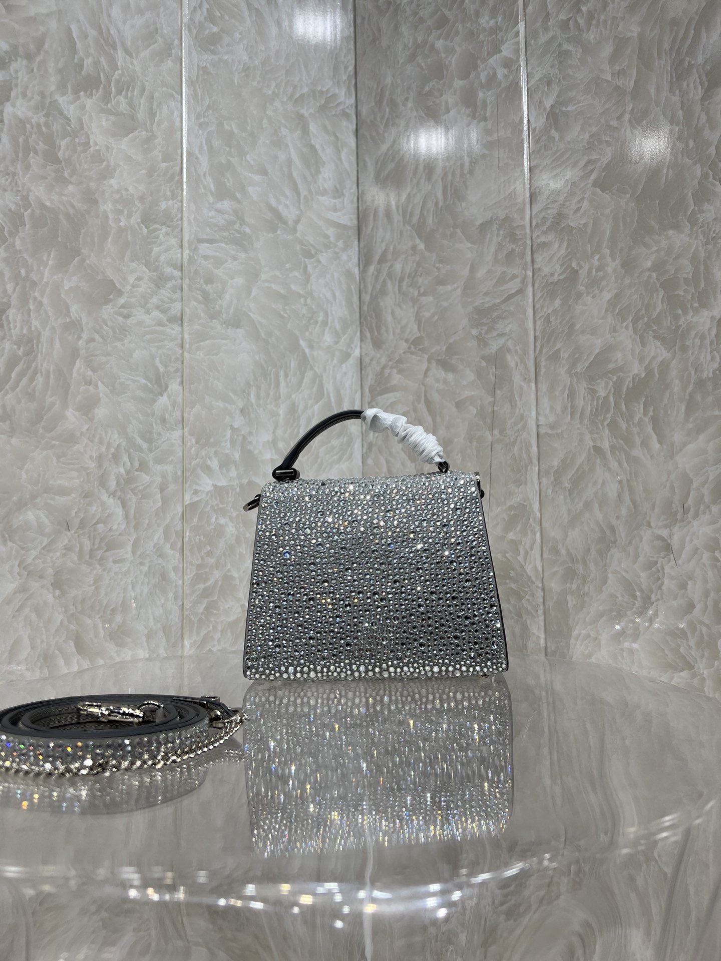 Valentino Vlogo Signature Chain Bag-19*13*9CM