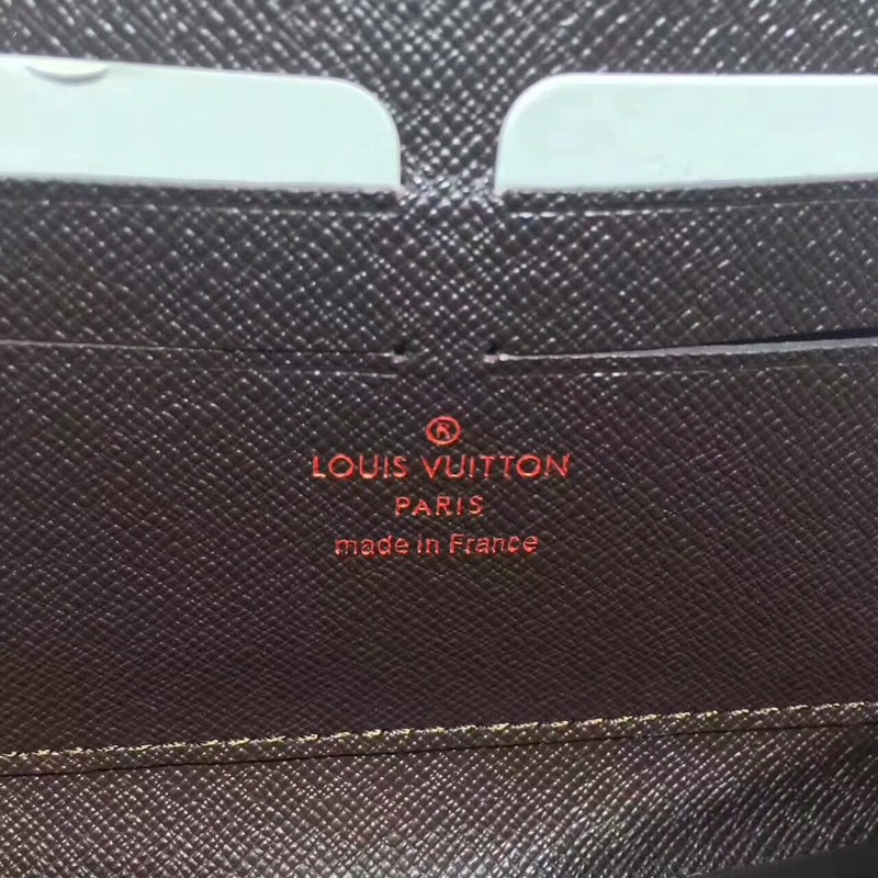 l**is V*t*n zippy wallet-19*10*2cm