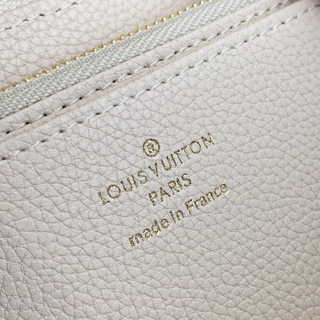 l**is V*t*n zippy wallet m69994-19*10*2cm