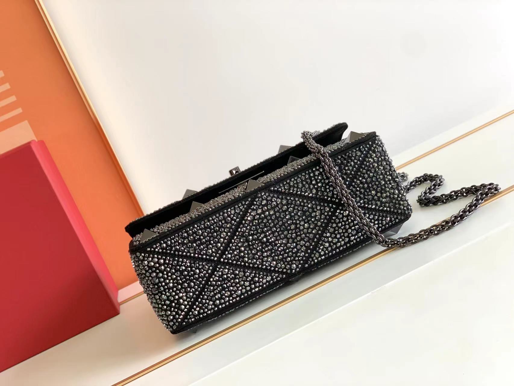 Valentino Roman Stud The Soulder BAG In Nappa With Chain-26x16x8CM