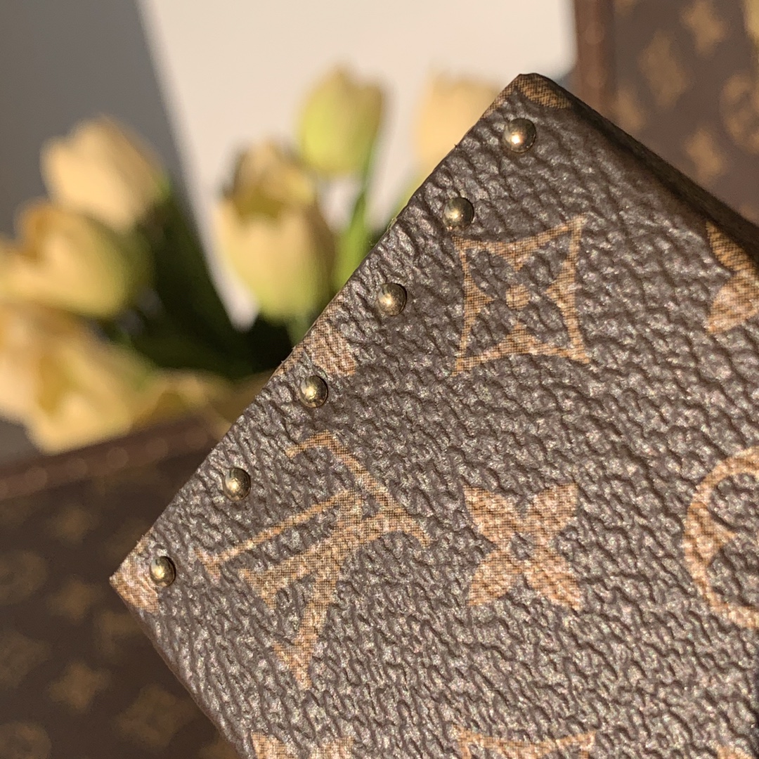 l**is V*t*n Écrin déclaration ring box-7.5/7.5/5cm