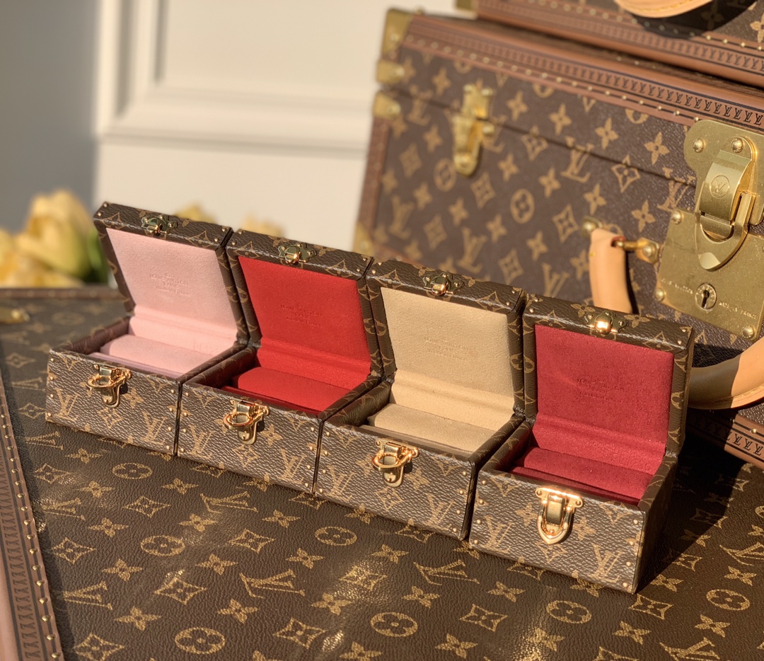 l**is V*t*n Écrin déclaration ring box-7.5/7.5/5cm