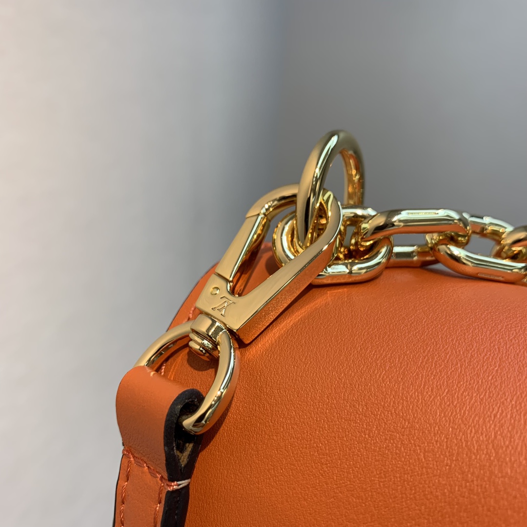 l**is V*t*n twist mm-23*18*8cm