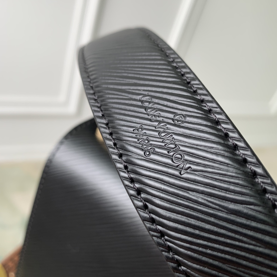 l**is V*t*n twist mm-23*18*8cm