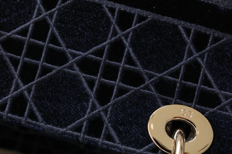 lady D*or bag-24*20*11cm