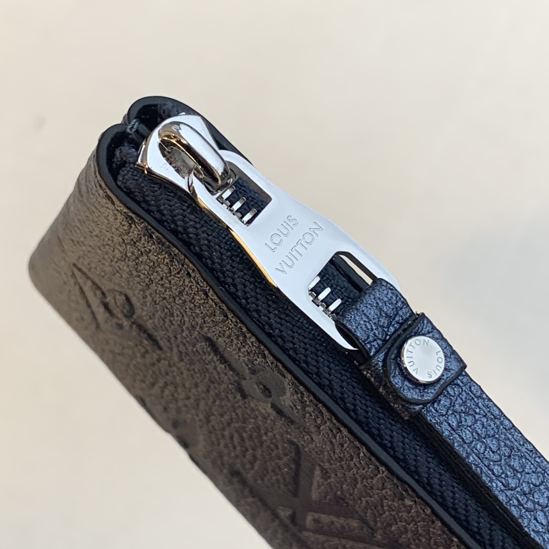 l**is V*t*n key pouch-13.5*7* 1.5cm