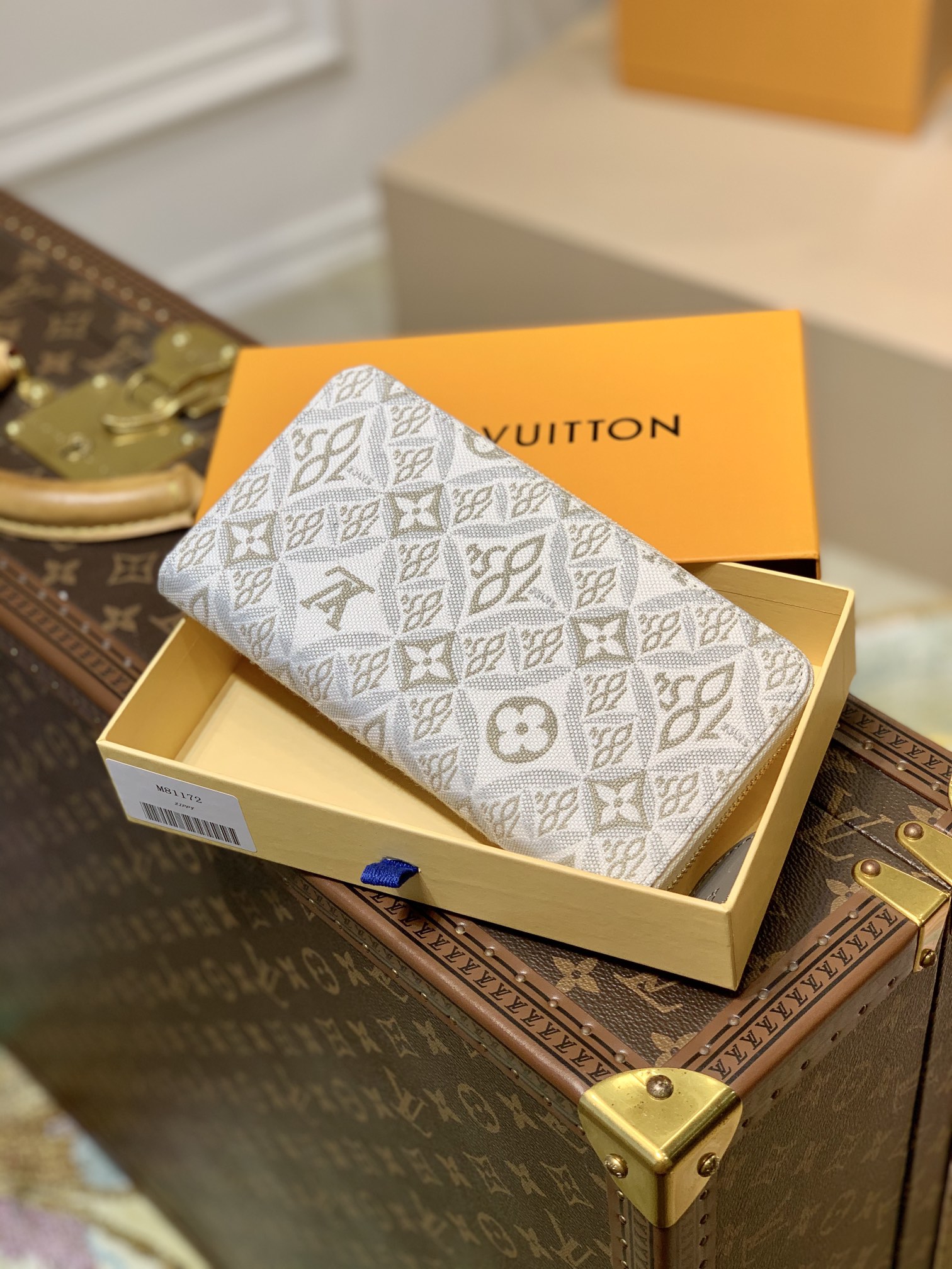 l**is V*t*n zippy wallet m81172-20*10cm