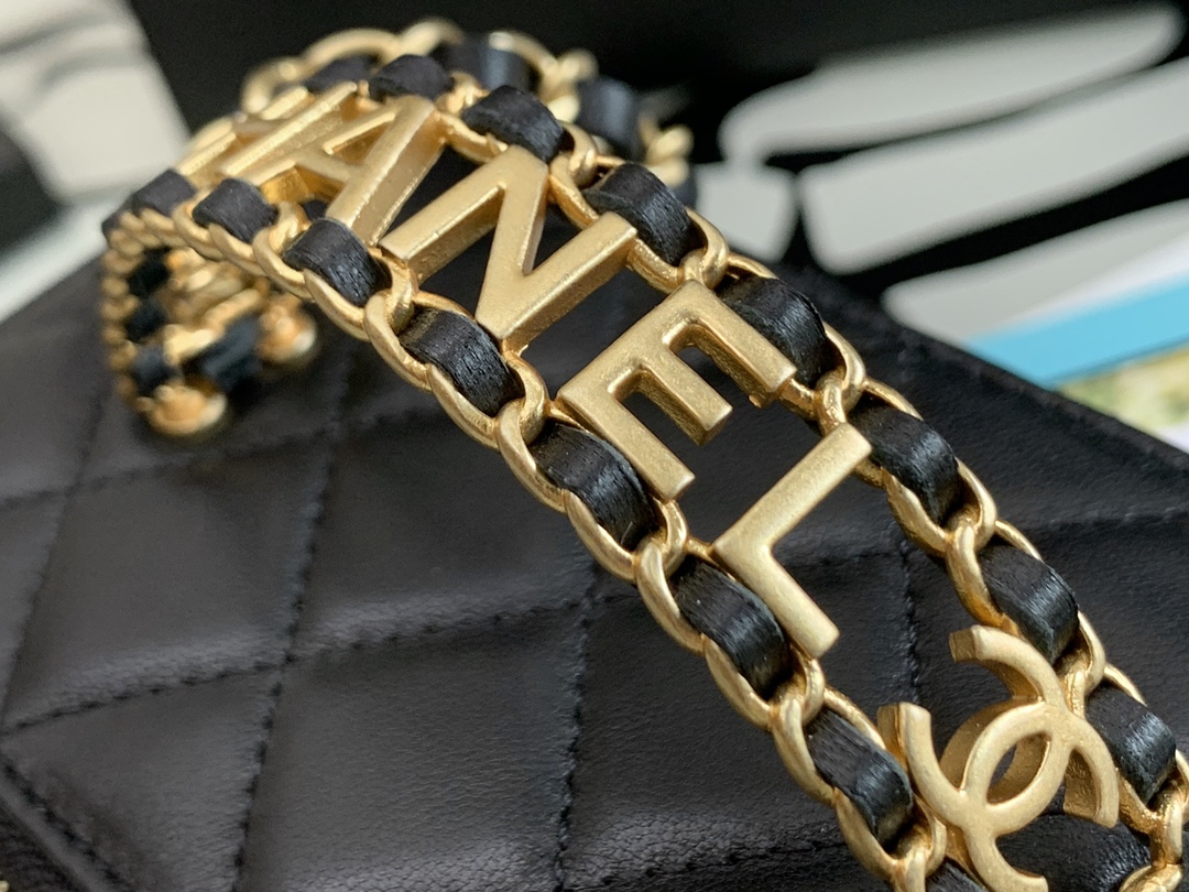 Ch@nel Cosmetic Bag-Lambskin-18CM